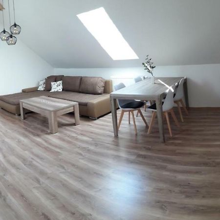 Apartman Za-Ka 1 Ubytovani Litovel Cervenka Buitenkant foto