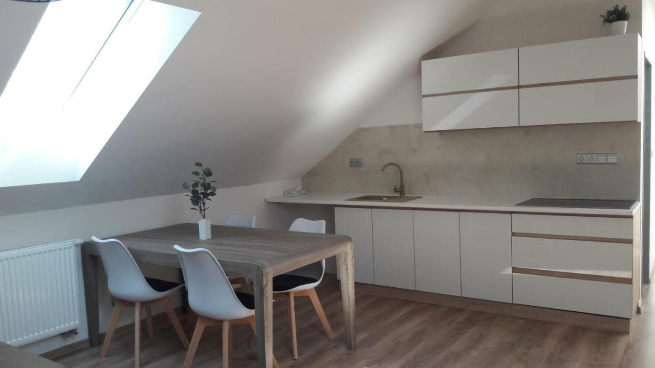 Apartman Za-Ka 1 Ubytovani Litovel Cervenka Buitenkant foto