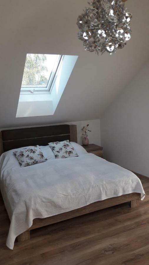 Apartman Za-Ka 1 Ubytovani Litovel Cervenka Buitenkant foto