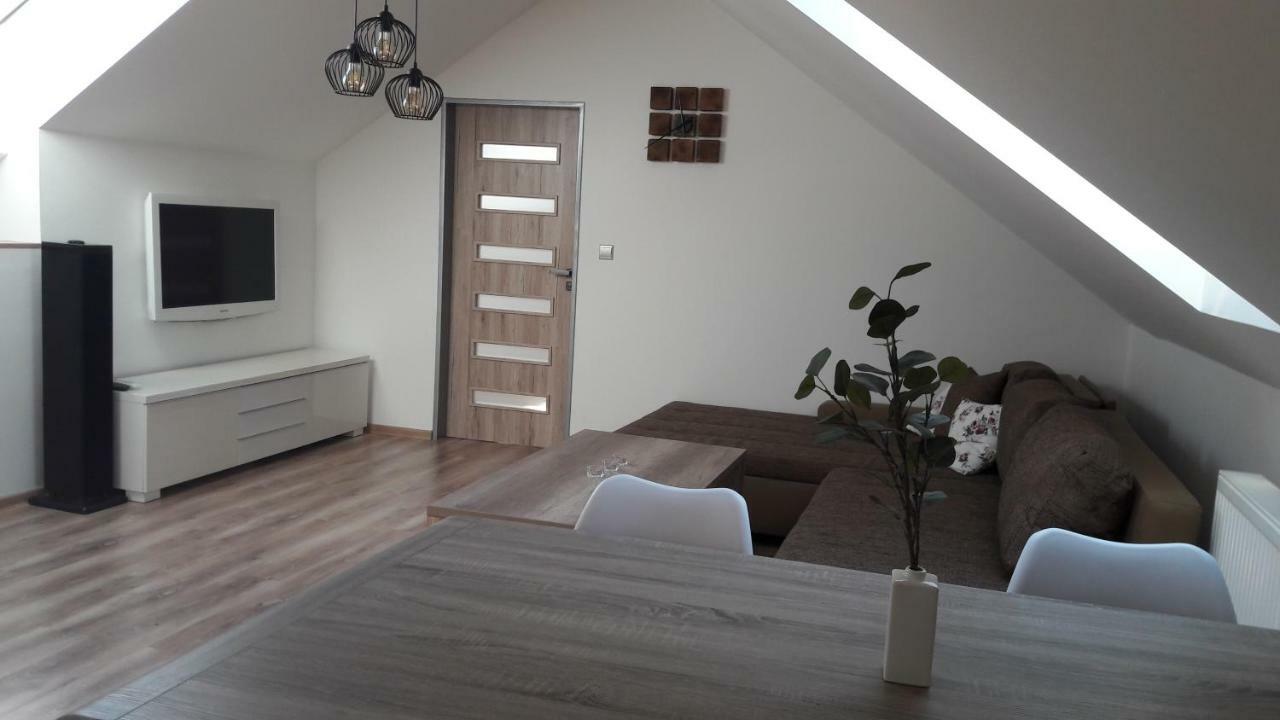 Apartman Za-Ka 1 Ubytovani Litovel Cervenka Buitenkant foto