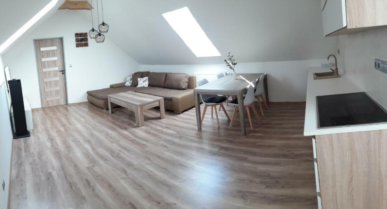 Apartman Za-Ka 1 Ubytovani Litovel Cervenka Buitenkant foto